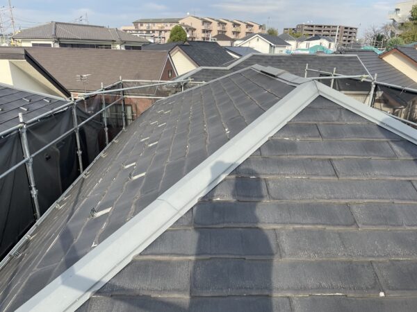 横浜市緑区にて屋根修理〈パミール屋根からスーパーガルテクトにカバー工法〉の施工前写真