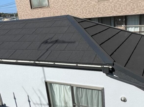 横浜市緑区にて屋根修理〈パミール屋根からエコグラーニ〉の施工後写真