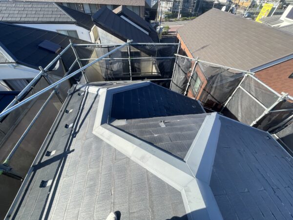 横浜市緑区にて屋根修理〈パミール屋根からスーパーガルテクト〉の施工前写真